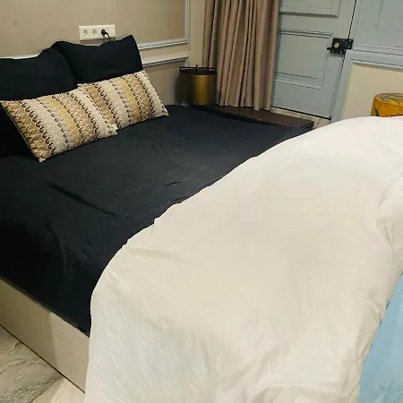 Bed & Breakfast Red Light Historic Canal Island Center *