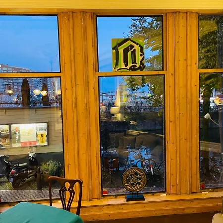 Bed & Breakfast Red Light Historic Canal Island Center *
