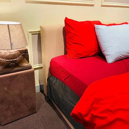 Red Light Historic Canal Island Center Bed & Breakfast *