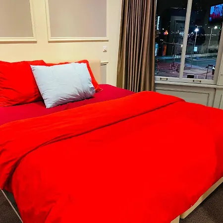 Redlightdistrict Chinacitycentre Partypalace Bed & Breakfast