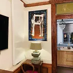 فندق مبيت وإفطار Redlightdistrict Chinacitycentre Partypalace أمستردام